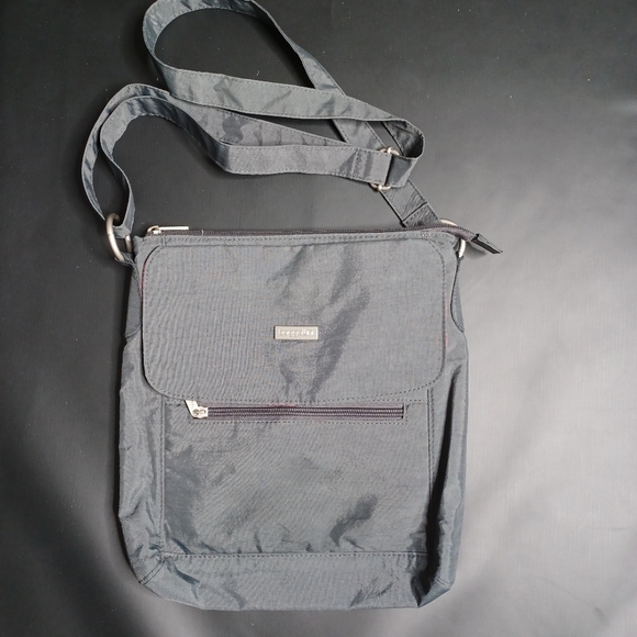 Baggallini Handbags - BAGGALLINI Cross body Bag Purse